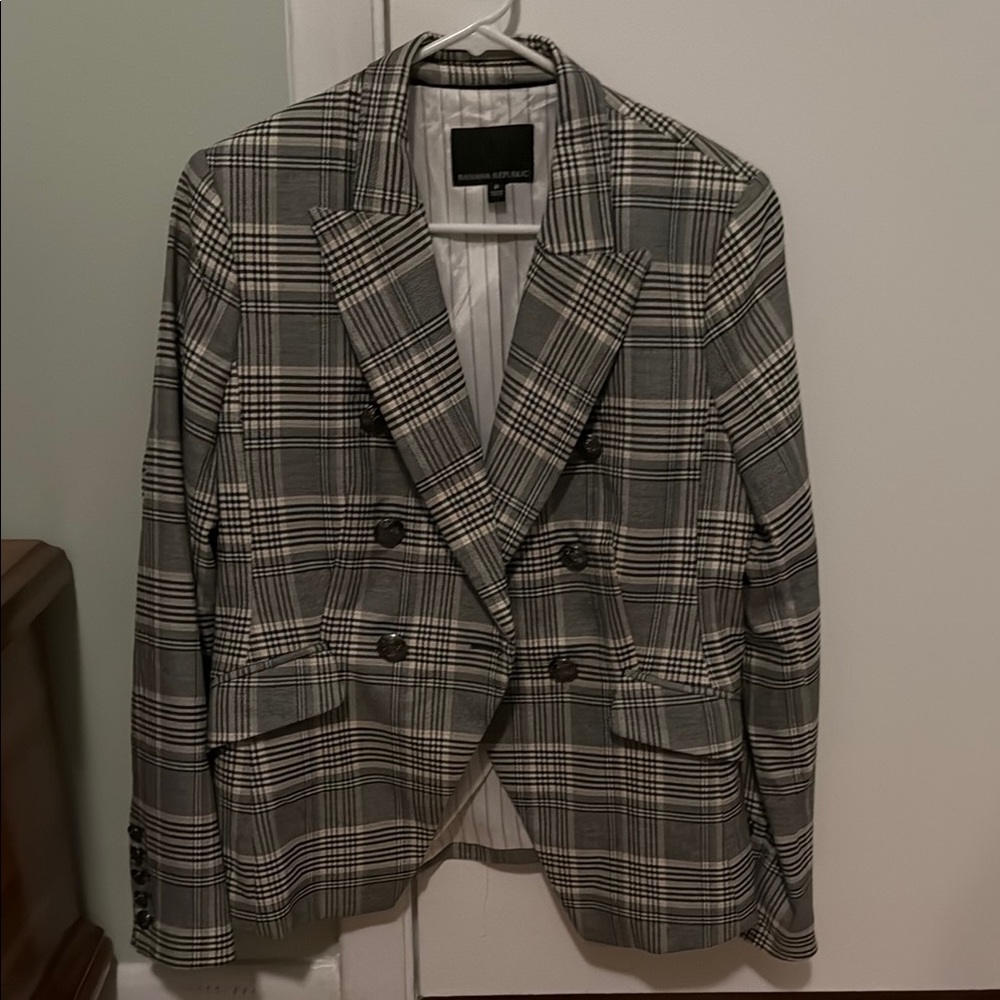 Banana Republic Gray Blazer with Notched Lapel